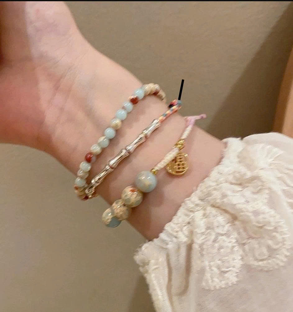 Vòng chỉ ngũ sắc may mắn Nepal MS644