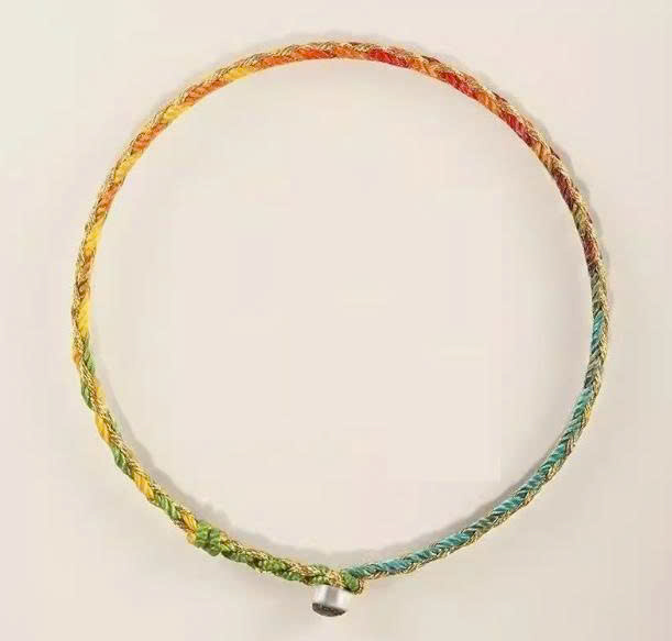 Vòng chỉ ngũ sắc may mắn Nepal MS656