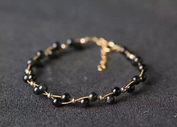 Vòng chỉ ngũ sắc may mắn Nepal MS663